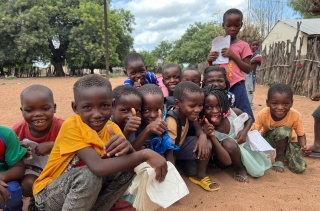 Image of children in Mozambique
